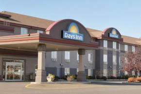 Отель Days Inn & Suites by Wyndham Thunder Bay  Тандер-Бей
